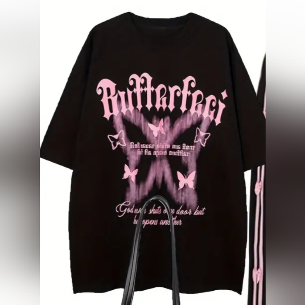Ganmia,Size S,Black and Pink Graphic T-Shirt